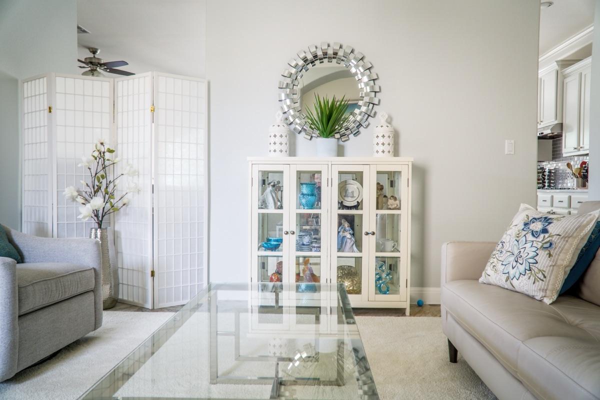 Estate Sales vs. Yard Sales: What’s the Difference?